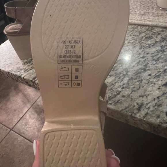 Wedges - Picture 6 of 6